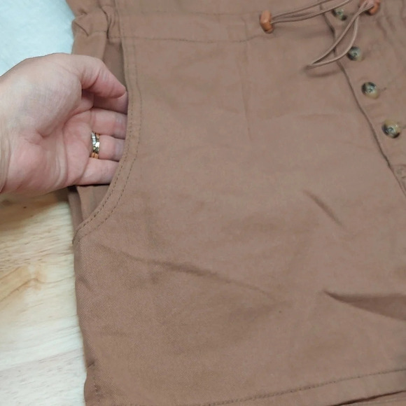 BDG Urban Outfitters Paperbag shorts High Rise Brown size Medium - Picture 2 of 7